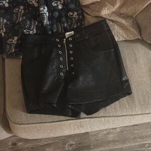 Black Princess Polly Shorts